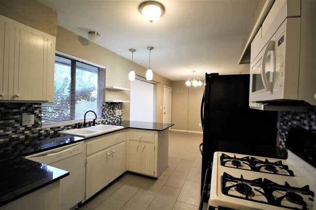 Foto del edificio - Great 3 bed, 2 bath, 2 Car home in Edmond