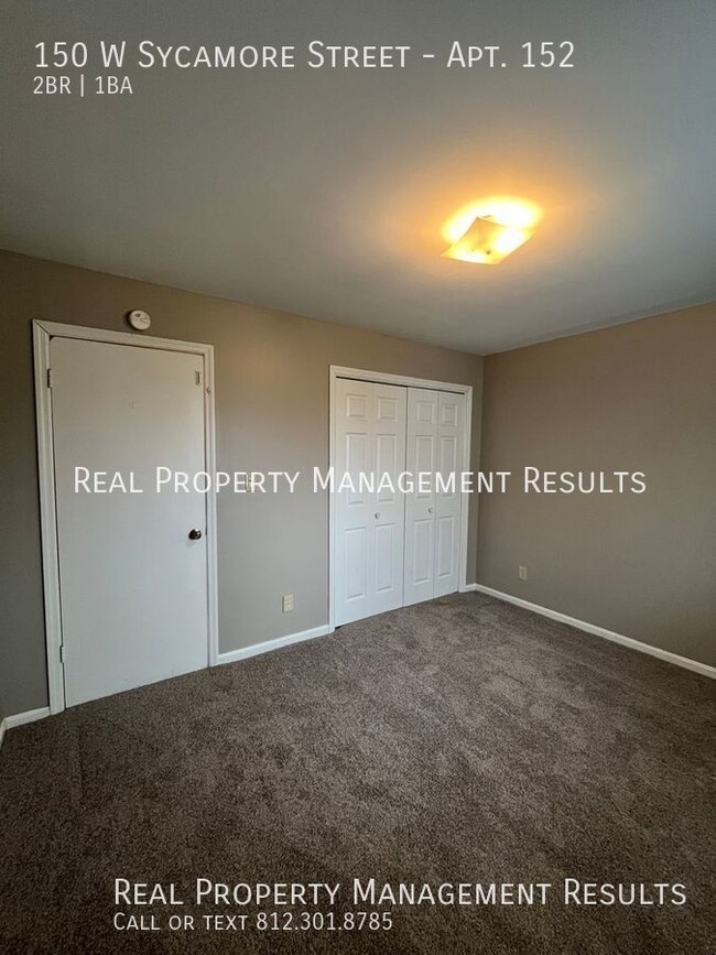 Building Photo - 2 Bedroom, 1 Bath Apartment, Elberfeld