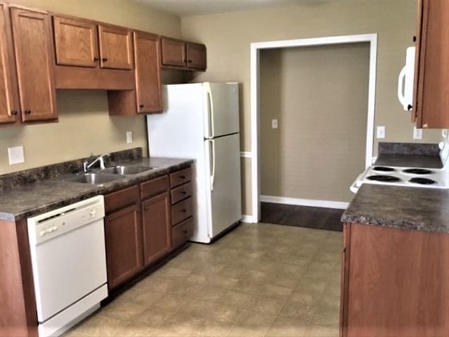 Building Photo - 5205 Mount Hope Dr