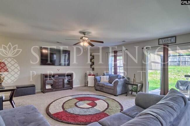 Foto del edificio - 5 Bedroom 3 Full Baths!