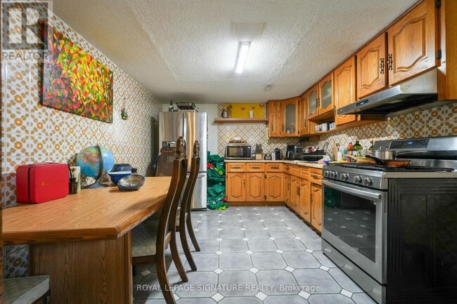 Building Photo - 674 Abana Rd