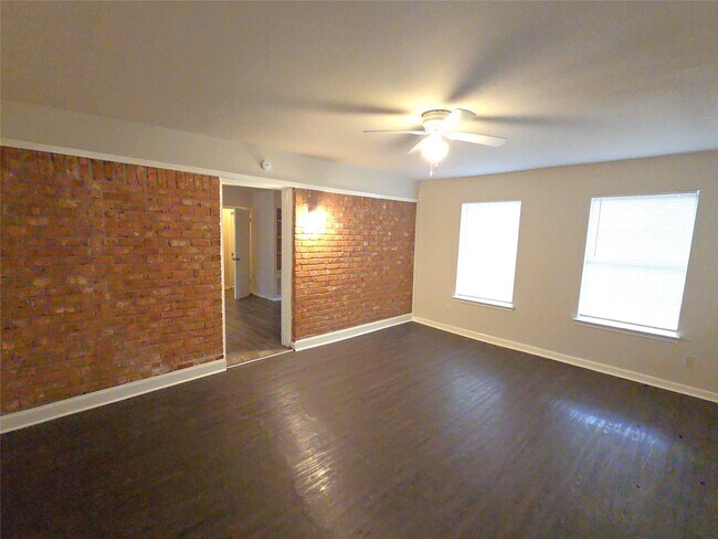 Foto del edificio - 5607 Grace Point Ln