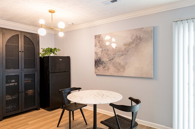 Foto del edificio - Lakehurst Apartments