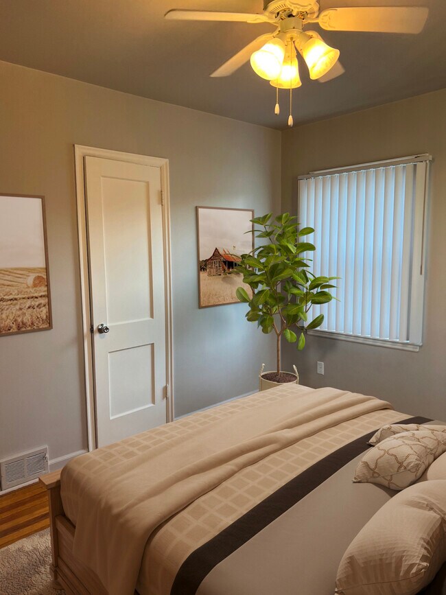 1st Bedroom - 2019 Franklin Ave NE