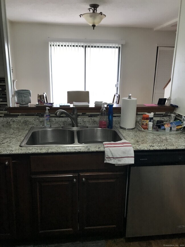 130 Cottonwood Rd Unit 130, Newington, CT 06111 Condo for Rent in