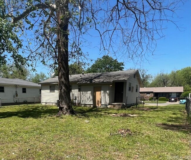 6403 Dove Ln, Little Rock, AR 72206 House for Rent in Little Rock, AR