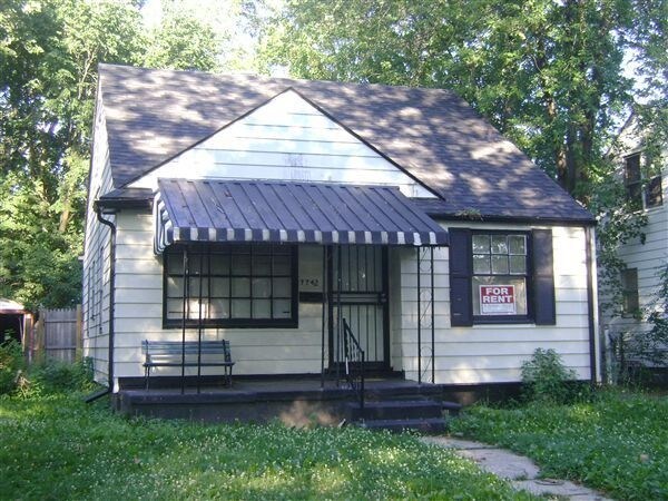 Primary Photo - 7742 Clayburn St