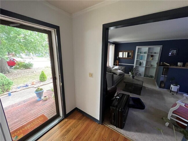 Building Photo - 1370 E Wimbledon Pl