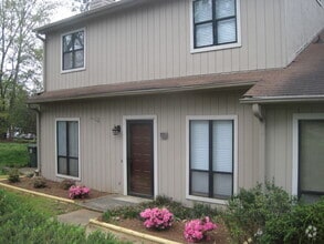 Building Photo - 111 Charter Oaks Cir