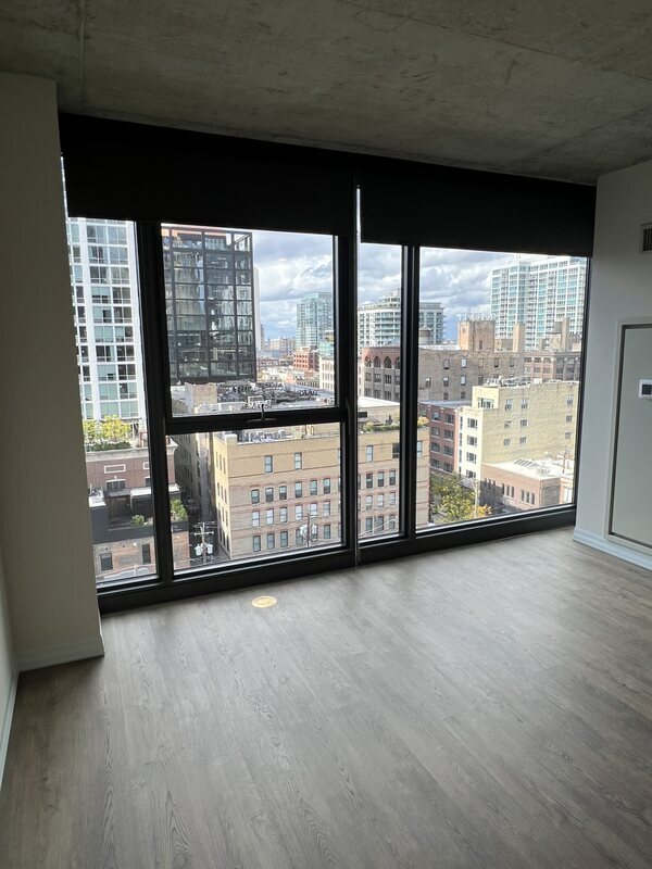 Foto del edificio - 603 N Wells St