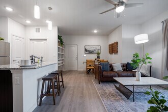 2BR, 2BA - 995SF - High Point Preserve