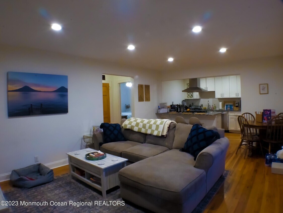 283 Spring St Unit 14D, Red Bank, NJ 07701 Condo for Rent in Red Bank