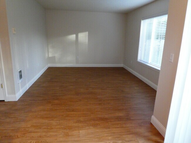 Photo - 7123 SW Sagert St Townhome