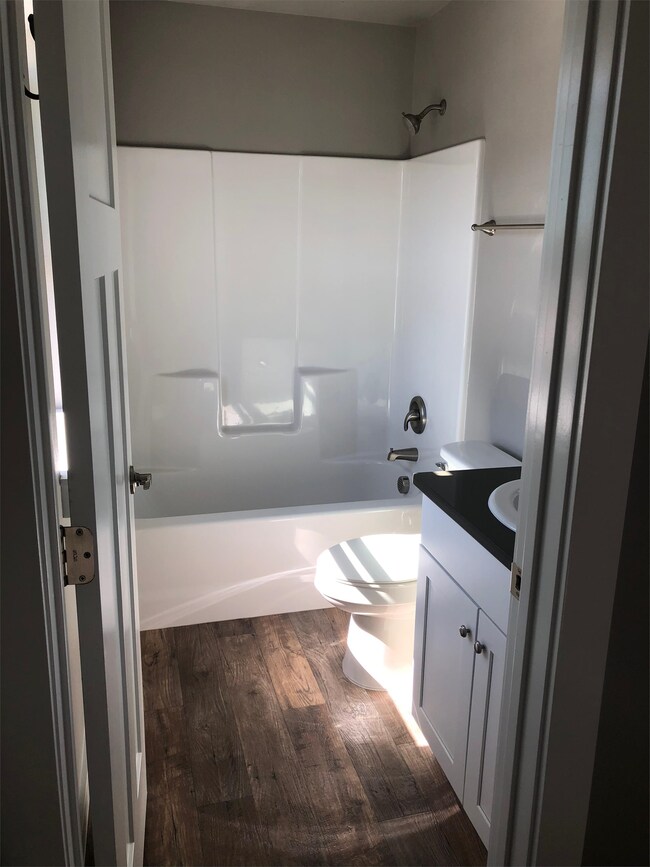 Foto del edificio - 924 S Division St