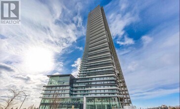 Building Photo - 448 Burnhamthorpe Rd W