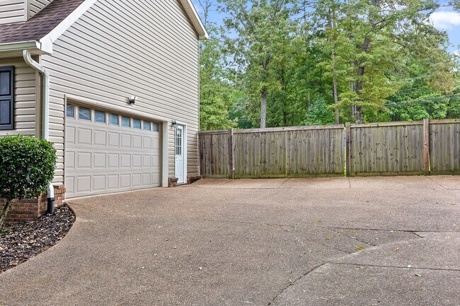 Building Photo - COMING SOON!!! Beautiful 4 bedroom 2.5 bat...