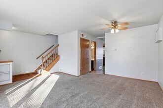 Building Photo - 846 Greenwood Ct
