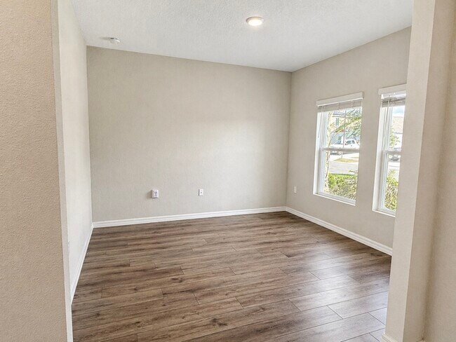 Foto del edificio - 1305 Current Pl