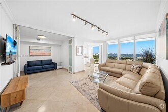 Building Photo - 4775 Collins Ave