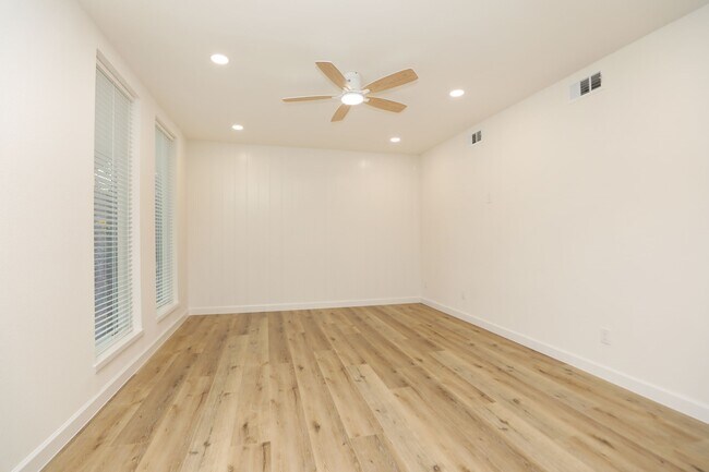 Foto del edificio - 1115 Augusta Dr