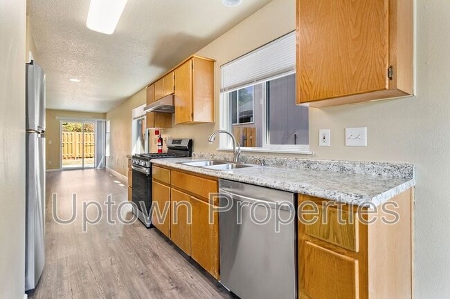 Building Photo - 14158 SE Summerfield Loop