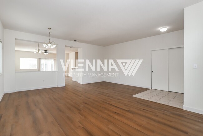 Building Photo - 1994 Expedition Way