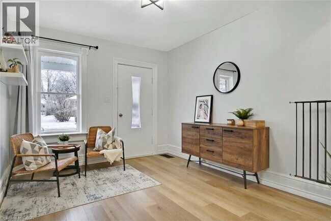 Building Photo - 38 Bergey St