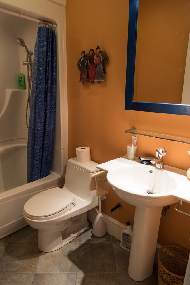 Building Photo - 33 Holyoke St