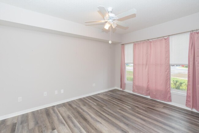 Foto del edificio - 24100 Harbour Vista Cir