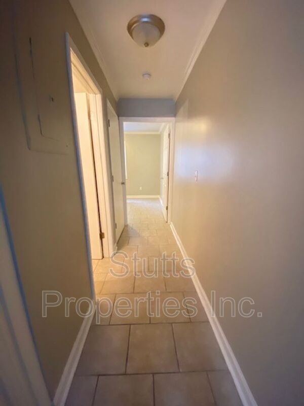 Foto del edificio - 414 Hermitage Dr