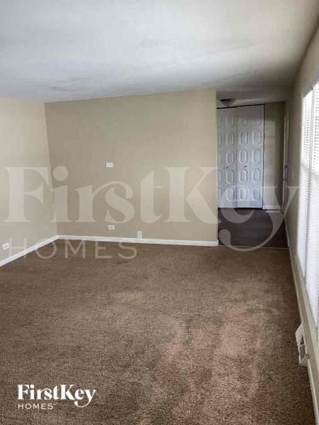 Building Photo - 2 Devon Ct