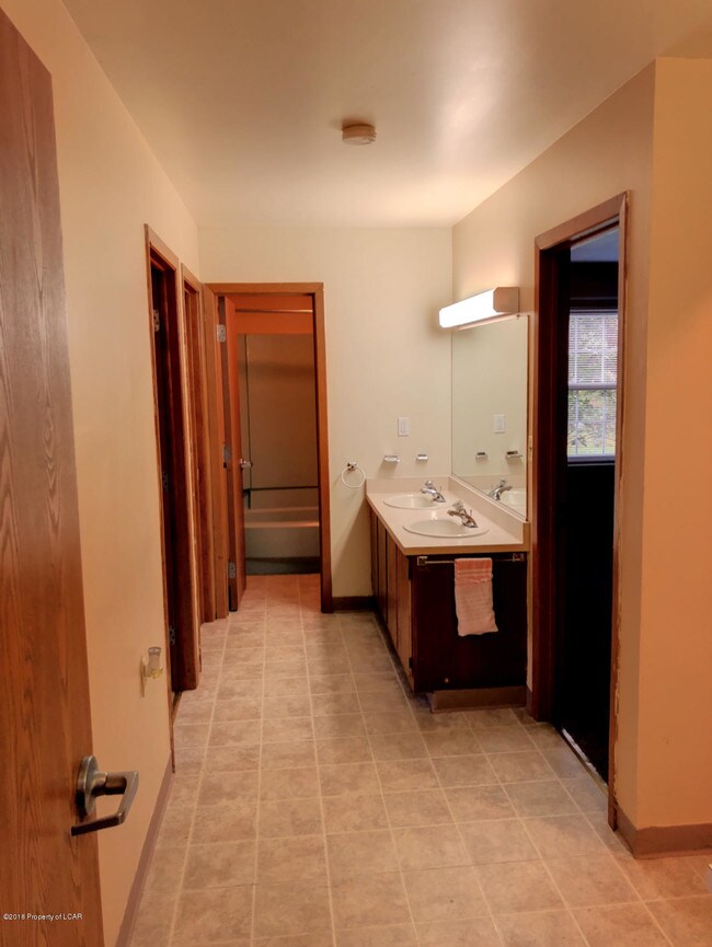 Building Photo - 42 Nittany Dr