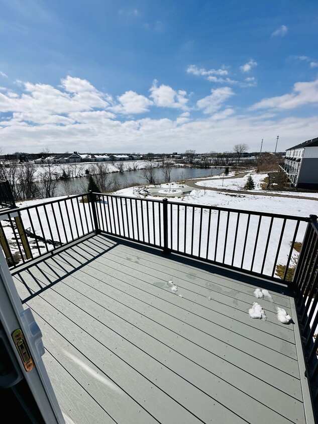 Huge deck - 21765 Marsh View Blvd