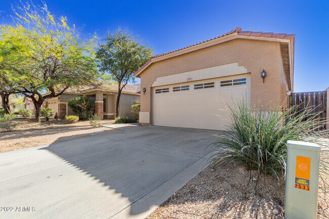 Foto del edificio - 2529 W Woburn Ln