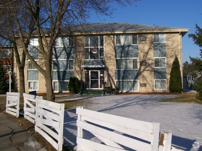Building Photo - 5734 Sander Dr