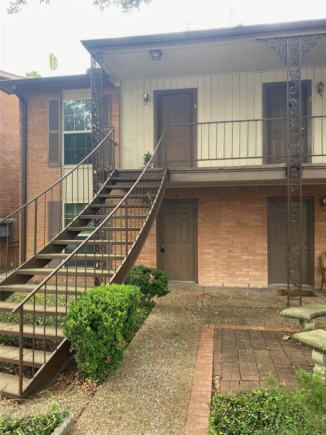 Building Photo - 1523 Heights Blvd