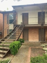 Building Photo - 1523 Heights Blvd