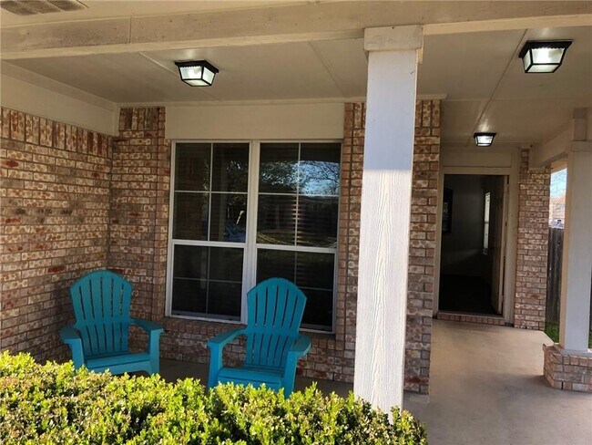 Building Photo - 1906 Ralph C Craig Ln