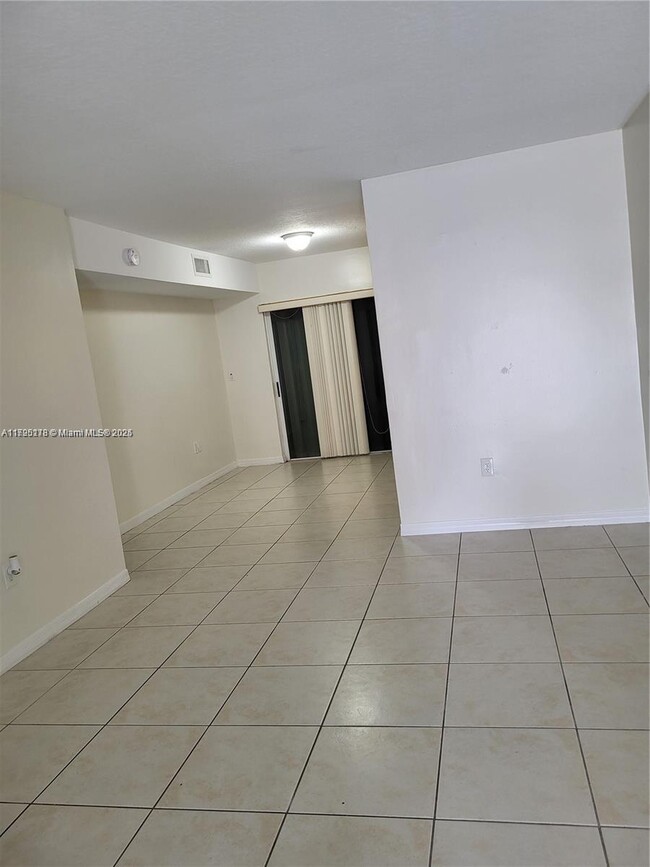 Foto del edificio - 1260 SE 31st Ct