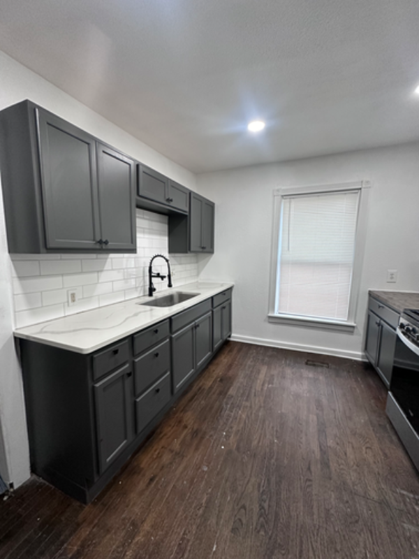 Foto del edificio - 3304 Davenport St