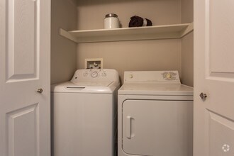 2BR, 2BA - 952 SF - Dakota at Governors Ranch