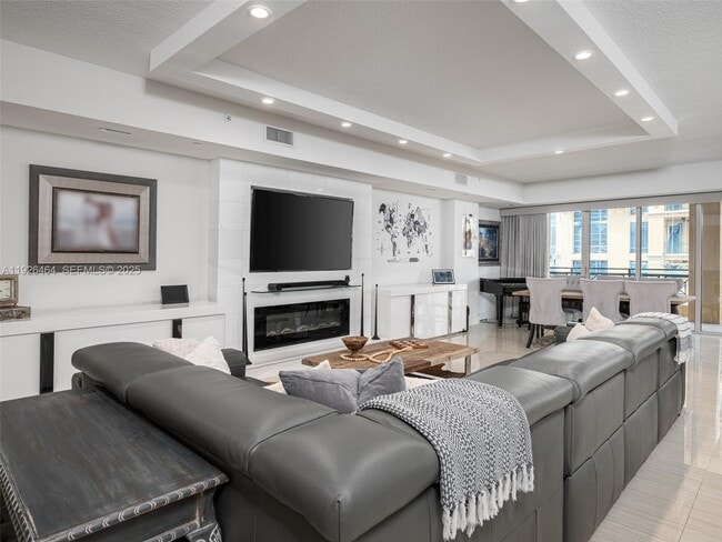 Foto del edificio - 3415 N Ocean Dr