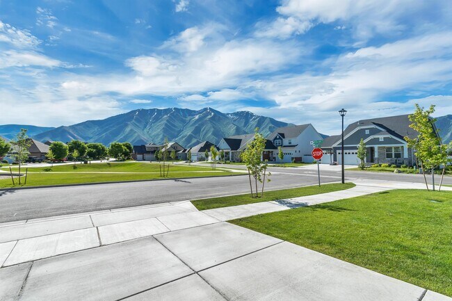 Building Photo - 1088 Butterfly Dr