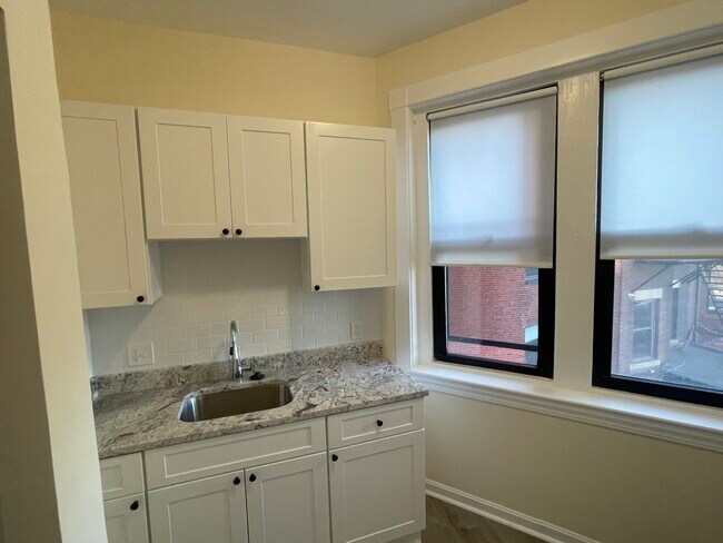 Foto del edificio - 504 Beacon St