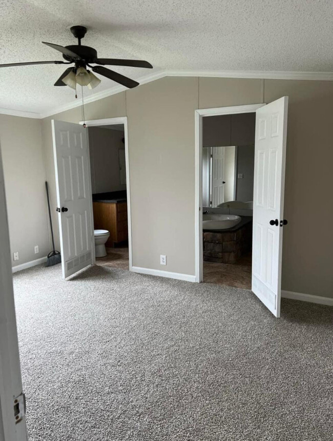 Building Photo - Lot 41