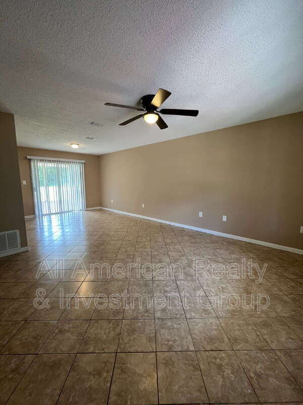 Building Photo - 939 Tanager Rd