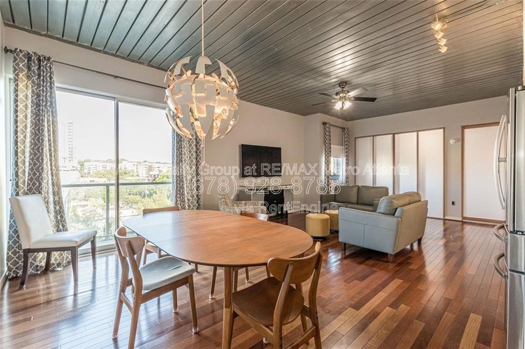 Photo - 620 Glen Iris Drive Northeast