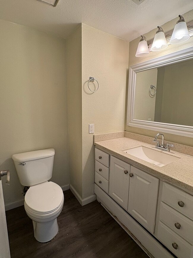 Building Photo - 808 N 95th Dr