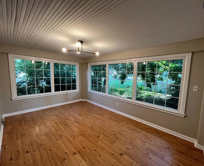 1901 S Green River Rd, Evansville, IN 47715 House Rental in