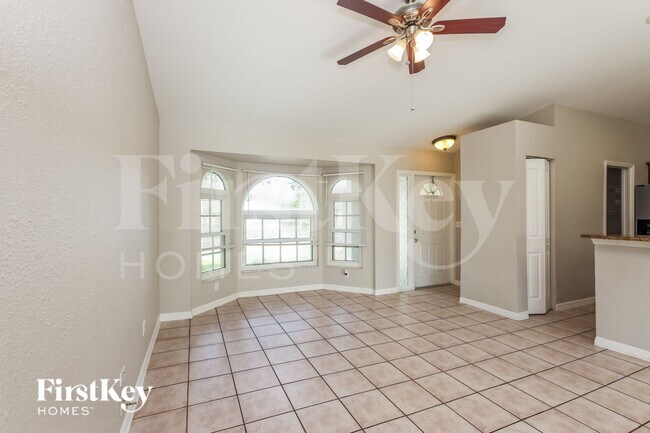 Foto del edificio - 17421 Kentucky Rd